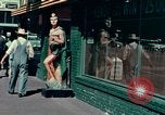 Immagine di Abbigliamento per il tempo libero United States USA, 1958, secondo 9 filmato di repertorio 65675032780