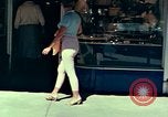 Immagine di Abbigliamento per il tempo libero United States USA, 1958, secondo 4 filmato di repertorio 65675032781