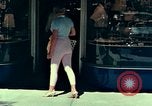 Immagine di Abbigliamento per il tempo libero United States USA, 1958, secondo 5 filmato di repertorio 65675032781