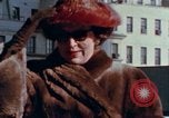 Immagine di Abbigliamento per il tempo libero United States USA, 1958, secondo 22 filmato di repertorio 65675032781