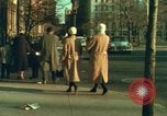 Immagine di Abbigliamento per il tempo libero United States USA, 1958, secondo 31 filmato di repertorio 65675032781
