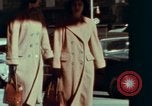 Immagine di Abbigliamento per il tempo libero United States USA, 1958, secondo 33 filmato di repertorio 65675032781