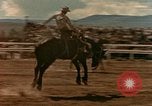 Standbild Rodeo United States USA, 1958, aus Sekunde 23 historischem Filmmaterial Videoclip 65675032784