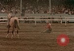 Standbild Rodeo United States USA, 1958, aus Sekunde 47 historischem Filmmaterial Videoclip 65675032784