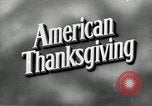 Standbild American Family Thanksgiving Abendessen vorbereiten United States USA, 1954, aus Sekunde 3 historischem Filmmaterial Videoclip 65675032785