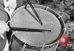 Standbild American colonial militia United States USA, 1954, aus Sekunde 5 historischem Filmmaterial Videoclip 65675032786