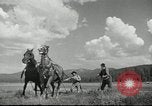 Standbild American colonial militia United States USA, 1954, aus Sekunde 9 historischem Filmmaterial Videoclip 65675032786