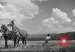 Standbild American colonial militia United States USA, 1954, aus Sekunde 11 historischem Filmmaterial Videoclip 65675032786