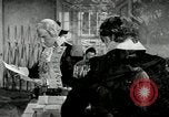 Standbild American colonial militia United States USA, 1954, aus Sekunde 16 historischem Filmmaterial Videoclip 65675032786