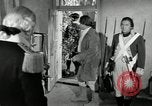 Standbild American colonial militia United States USA, 1954, aus Sekunde 45 historischem Filmmaterial Videoclip 65675032786