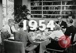 Standbild Amerikanische Familie feiert Thanksgiving Day United States USA, 1954, aus Sekunde 3 historischem Filmmaterial Videoclip 65675032791
