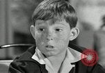 Standbild Amerikanische Familie feiert Thanksgiving Day United States USA, 1954, aus Sekunde 14 historischem Filmmaterial Videoclip 65675032791