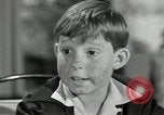 Standbild Amerikanische Familie feiert Thanksgiving Day United States USA, 1954, aus Sekunde 17 historischem Filmmaterial Videoclip 65675032791