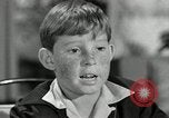 Standbild Amerikanische Familie feiert Thanksgiving Day United States USA, 1954, aus Sekunde 31 historischem Filmmaterial Videoclip 65675032791