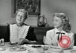 Standbild Amerikanische Familie feiert Thanksgiving Day United States USA, 1954, aus Sekunde 41 historischem Filmmaterial Videoclip 65675032791