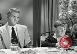 Standbild Amerikanische Familie feiert Thanksgiving Day United States USA, 1954, aus Sekunde 55 historischem Filmmaterial Videoclip 65675032791
