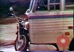 Standbild Dialyse auf Rädern United States USA, 1972, aus Sekunde 57 historischem Filmmaterial Videoclip 65675032793