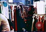 Image 1970 industrie du design de vêtements United States USA, 1972, de la seconde 13 séquences d'archives historiques vidéo 65675032795