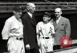 Immagine di Connie Mack con figli e nipote Philadelphia Pennsylvania USA, 1946, secondo 46 filmato di repertorio 65675032811