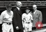 Immagine di Connie Mack con figli e nipote Philadelphia Pennsylvania USA, 1946, secondo 47 filmato di repertorio 65675032811