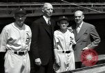 Immagine di Connie Mack con figli e nipote Philadelphia Pennsylvania USA, 1946, secondo 52 filmato di repertorio 65675032811