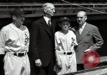 Immagine di Connie Mack con figli e nipote Philadelphia Pennsylvania USA, 1946, secondo 55 filmato di repertorio 65675032811