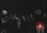 Standbild Christian Pentacostal Service beim Angelus Tempel Foursquare Kirche Los Angeles California USA, 1936, aus Sekunde 29 historischem Filmmaterial Videoclip 65675032818