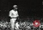 Standbild Robert Taylor in St Louis Cardinals baseball uniform California United States USA, 1932, aus Sekunde 36 historischem Filmmaterial Videoclip 65675032822