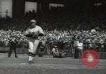Standbild Robert Taylor in St Louis Cardinals baseball uniform California United States USA, 1932, aus Sekunde 43 historischem Filmmaterial Videoclip 65675032822