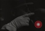 Standbild Robert Taylor in St Louis Cardinals baseball uniform California United States USA, 1932, aus Sekunde 62 historischem Filmmaterial Videoclip 65675032822