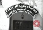 Standbild Zeichen Hollywood Los Angeles California USA, 1932, aus Sekunde 39 historischem Filmmaterial Videoclip 65675032826