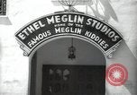 Standbild Zeichen Hollywood Los Angeles California USA, 1932, aus Sekunde 43 historischem Filmmaterial Videoclip 65675032826