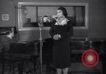 Image Marian Anderson New York City USA, 1943, de la seconde 10 séquences d'archives historiques vidéo 65675032828