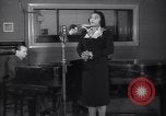 Image Marian Anderson New York City USA, 1943, de la seconde 24 séquences d'archives historiques vidéo 65675032828