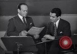 Image Perry Como avec Murray Wisell California United States USA, 1943, de la seconde 4 séquences d'archives historiques vidéo 65675032829