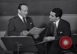 Image Perry Como avec Murray Wisell California United States USA, 1943, de la seconde 8 séquences d'archives historiques vidéo 65675032829