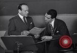 Image Perry Como avec Murray Wisell California United States USA, 1943, de la seconde 10 séquences d'archives historiques vidéo 65675032829