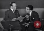 Image Perry Como avec Murray Wisell California United States USA, 1943, de la seconde 18 séquences d'archives historiques vidéo 65675032829