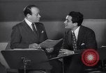 Image Perry Como avec Murray Wisell California United States USA, 1943, de la seconde 23 séquences d'archives historiques vidéo 65675032829