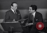 Image Perry Como avec Murray Wisell California United States USA, 1943, de la seconde 27 séquences d'archives historiques vidéo 65675032829