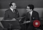 Image Perry Como avec Murray Wisell California United States USA, 1943, de la seconde 28 séquences d'archives historiques vidéo 65675032829