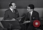 Image Perry Como avec Murray Wisell California United States USA, 1943, de la seconde 30 séquences d'archives historiques vidéo 65675032829