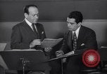 Image Perry Como avec Murray Wisell California United States USA, 1943, de la seconde 34 séquences d'archives historiques vidéo 65675032829