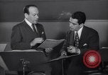 Image Perry Como avec Murray Wisell California United States USA, 1943, de la seconde 38 séquences d'archives historiques vidéo 65675032829