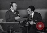 Image Perry Como avec Murray Wisell California United States USA, 1943, de la seconde 48 séquences d'archives historiques vidéo 65675032829
