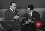 Image Perry Como avec Murray Wisell California United States USA, 1943, de la seconde 56 séquences d'archives historiques vidéo 65675032829