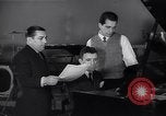 Standbild Perry Como California United States USA, 1943, aus Sekunde 4 historischem Filmmaterial Videoclip 65675032830