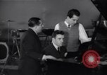 Standbild Perry Como California United States USA, 1943, aus Sekunde 8 historischem Filmmaterial Videoclip 65675032830
