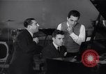 Standbild Perry Como California United States USA, 1943, aus Sekunde 15 historischem Filmmaterial Videoclip 65675032830