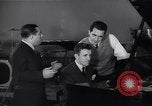 Standbild Perry Como California United States USA, 1943, aus Sekunde 23 historischem Filmmaterial Videoclip 65675032830